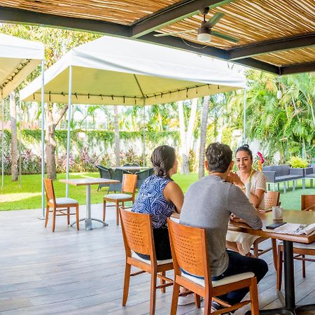 Holiday Inn Acapulco La Isla By Ihg Exterior photo