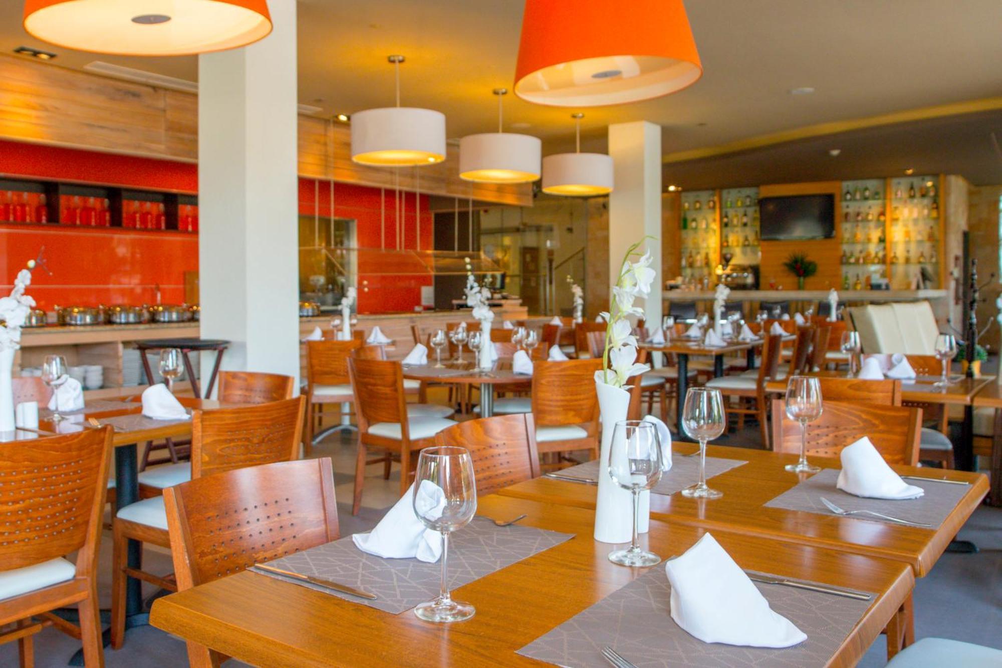 Holiday Inn Acapulco La Isla By Ihg Exterior photo